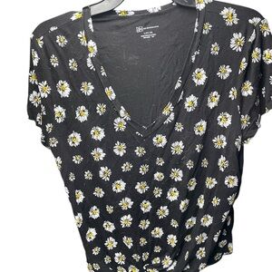 Black Daisy Print Women's Top